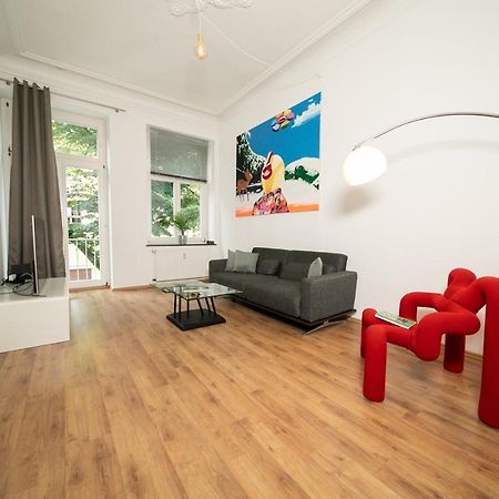 White 60 Qm Apartment - Zentral - Balkon - Messe Dusseldorf Exterior photo