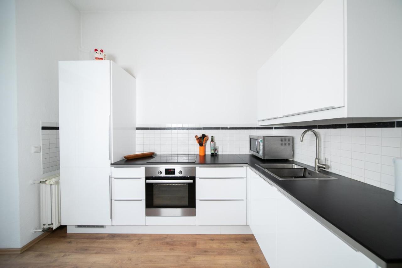 White 60 Qm Apartment - Zentral - Balkon - Messe Dusseldorf Exterior photo